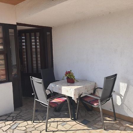 Apartments Vesna Avsec - Krk Town Exterior foto