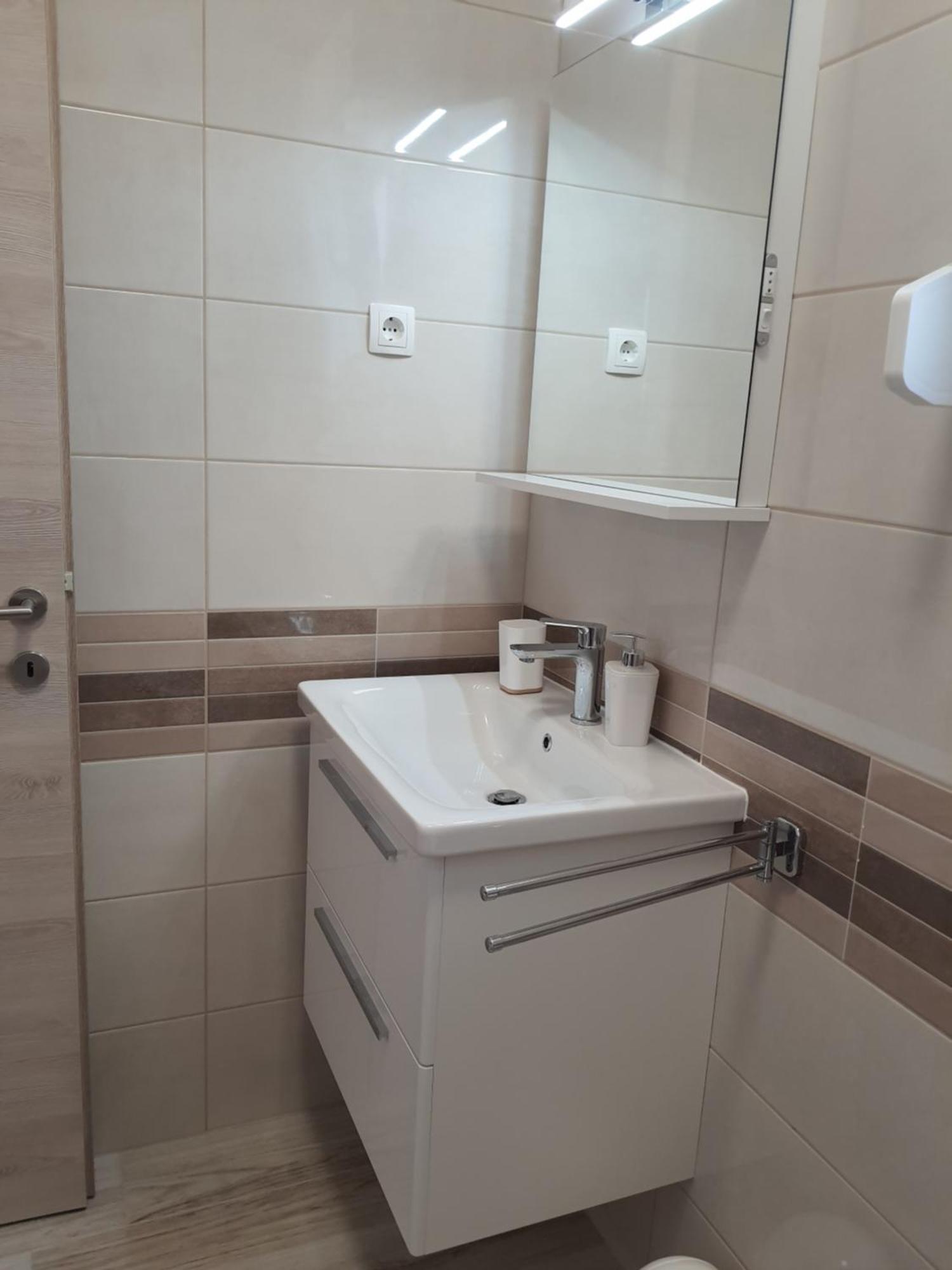 Apartments Vesna Avsec - Krk Town Quarto foto